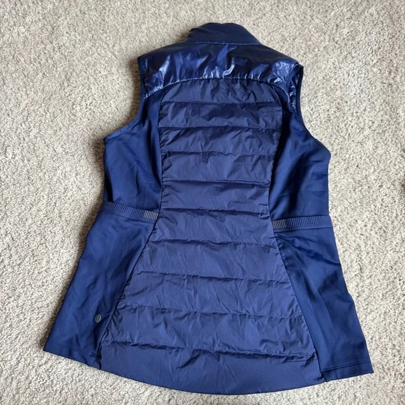 Lululemon Down for It All Vest Shine Night Sea size 12 - Picture 10 of 12